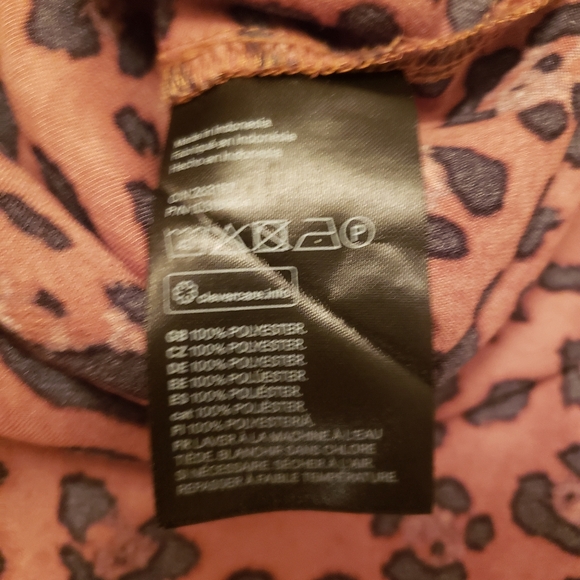 H&M Oversized Leopard Print Button Down Blouse - Picture 5 of 6